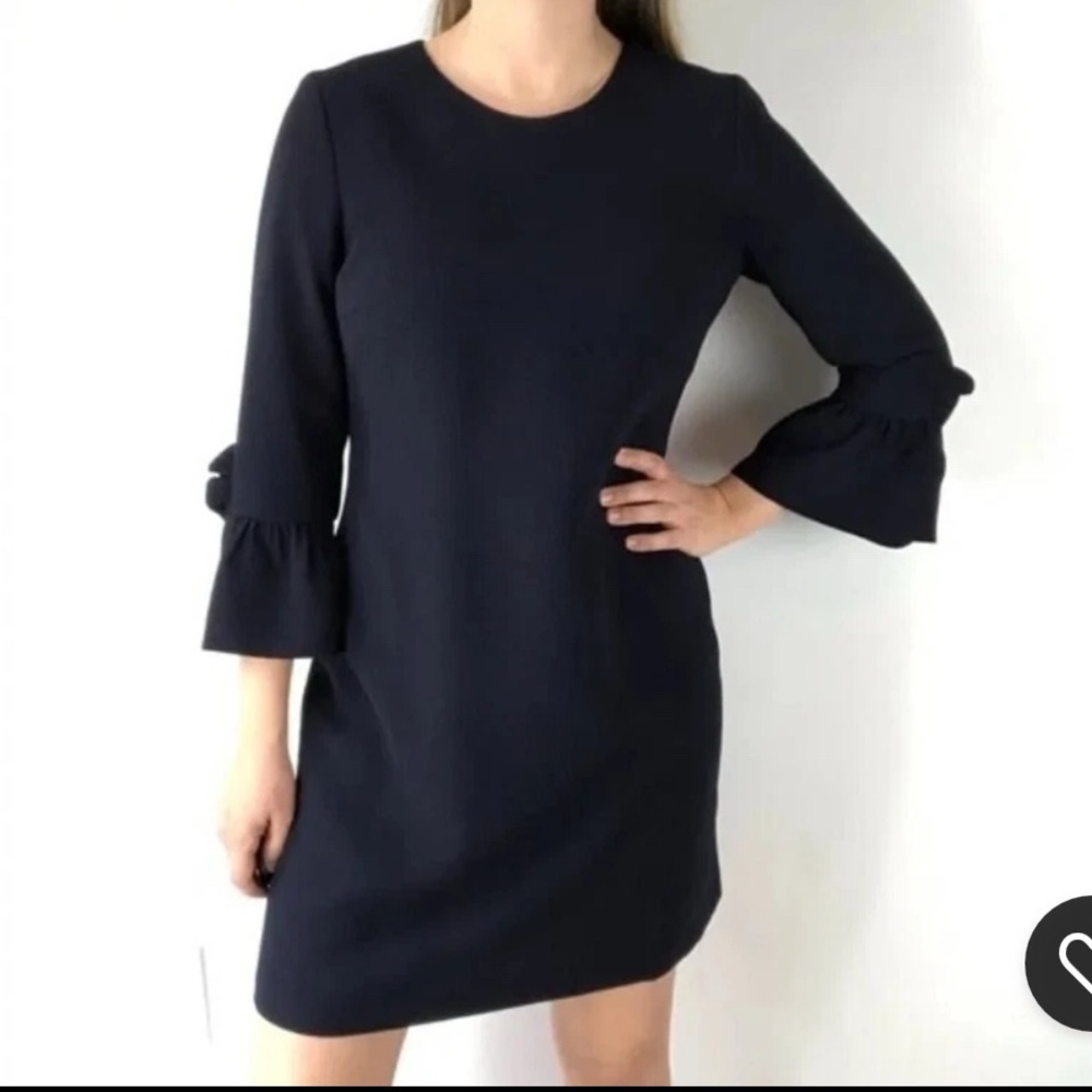 Club Monaco Elegant Black Dress size M
100% wool